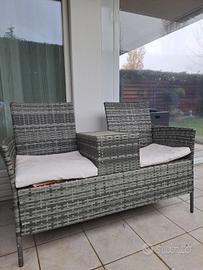 Divanetto da giardino