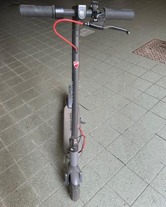 Minopattino elettrico Ducati