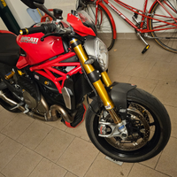 Ducati Monster 1200S