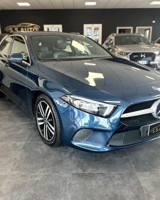 MERCEDES-BENZ A 180 d Automatic Premium
