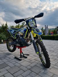 Husqvarna 300 TE enduro 