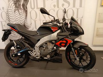 Aprilia Tuono 125 4T E4