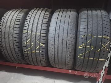 4 pneumatici (2 nuovi) Estivi 225/50R17 con dischi