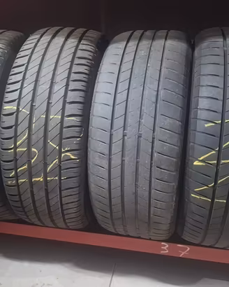 4 pneumatici (2 nuovi) Estivi 225/50R17 con cerchi