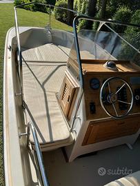 Boston Whaler Montauk 17