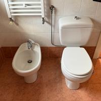 Coppia sanitari (Wc Monoblocco)