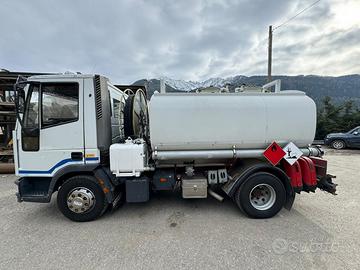 Camion trasporto carburante iveco euro cargo adr