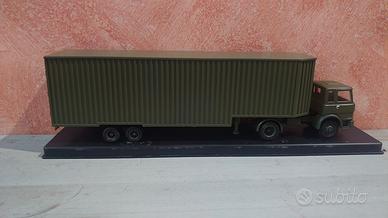 modellino camion oldCars esercito 1/43