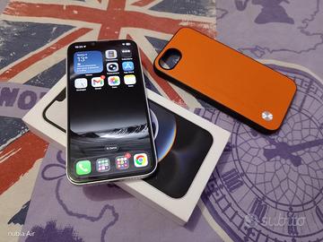 IPhone 16e 45gg di vita con 6 cicli di ricarica