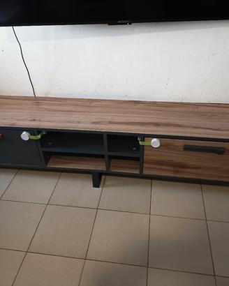 Tavolo da pranzo con 6 sedie + altri mobili