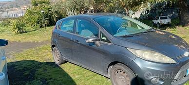 Ford Fiesta 1.4 benzina gpl