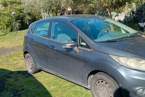 Ford Fiesta 1.4 benzina gpl