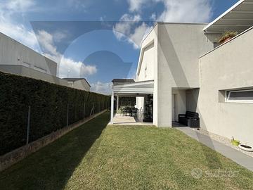 LEGNARO –RECENTISSIMA QUADRIFAMILIARE CENTRO PAESE
