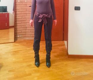 Pinocchietto vintage con cinturino in pelle 