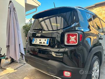 Jeep Renegade 1600  Multijet  120 CV nera.  Km184.