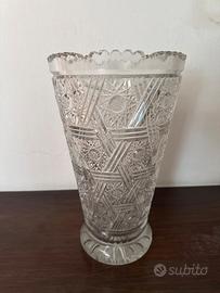 Vaso in cristallo goffrato