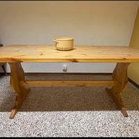 Tavolo in legno massello