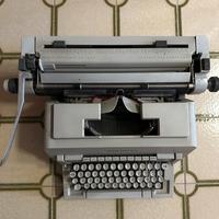 Olivetti linea 98 macchina scrivere