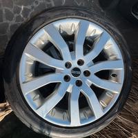 Range Rover 20” con gomme Yokohama