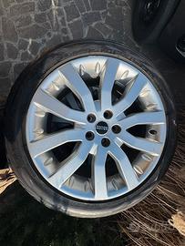 Range Rover 20” con gomme Yokohama