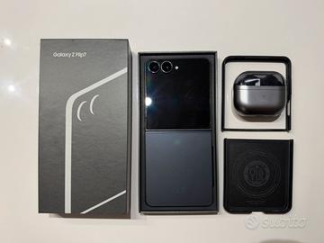 Galaxy Z flip 7 - 512gb + Galaxy Buds 3