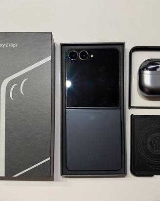 Galaxy Z flip 7 - 512gb + Galaxy Buds 3