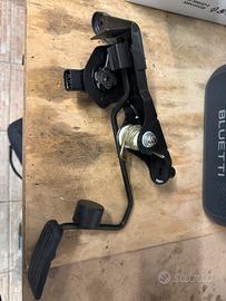 Toyota Rav 4 pedale acceleratore