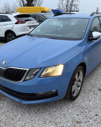 Skoda Octavia 2.0 TDI SCR 150 CV DSG Wagon Executi