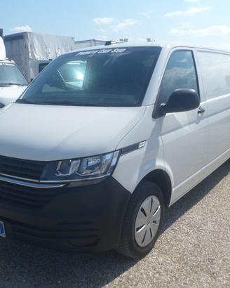 Volkswagen Transporter furgone maxi