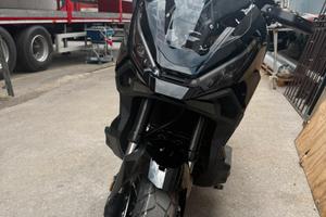 XADV 2026 Nero