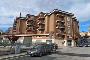 Ampio magazzino in zona centrale