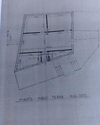 VIA NAVE Palazzina indipendente su tre livelli