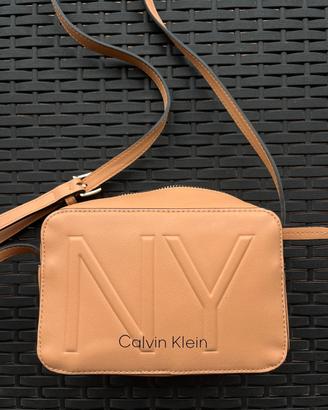 Borsetta di pelle a tracolla Calvin Klein 