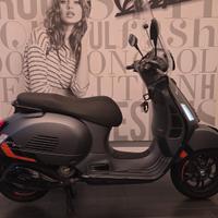 Piaggio Vespa 310 GTS hpe SUPER SPORT E5+