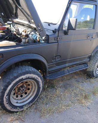 Suzuki Samurai 