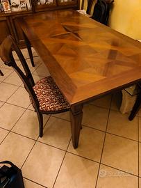 Tavolo lavorato da artigiano in legno di ciliegio