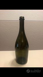 Bottiglia vetro vino vuota per tappo corona