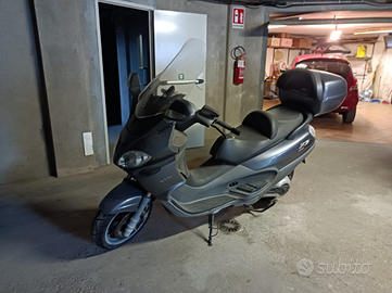 Piaggio x9