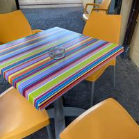 Tavoli e sedie bar gelateria