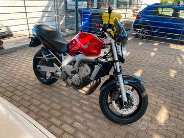 YAMAHA FZ6