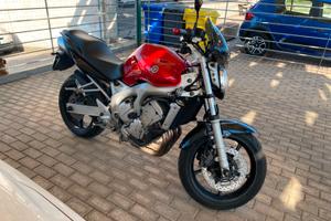YAMAHA FZ6