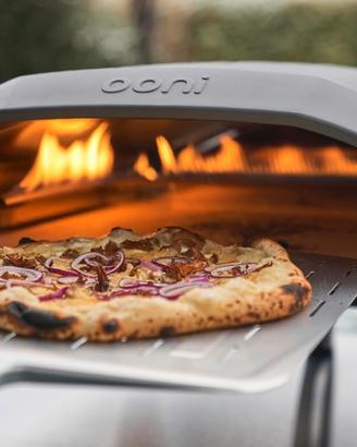 Ooni koda 16 forno pizza