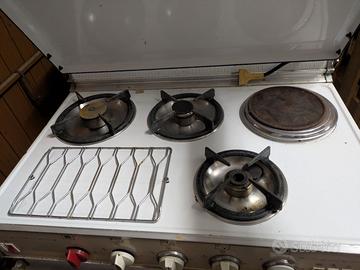 Cucina a gas Smeg anni 50