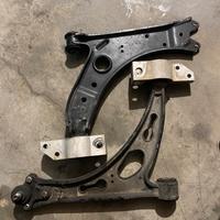 Golf 5 ,2 Braccio Oscillante sospensione ruota.