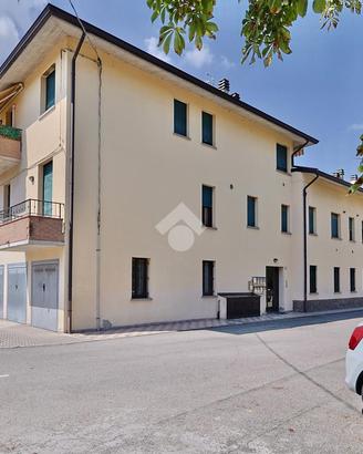2 LOCALI A REGGIO NELL'EMILIA