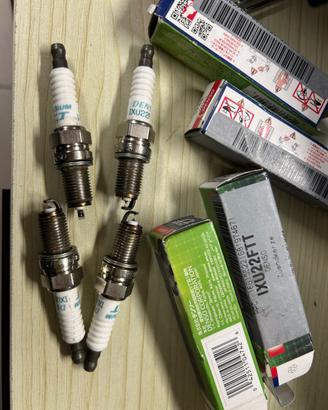 4 candele denso IUX22FTT
