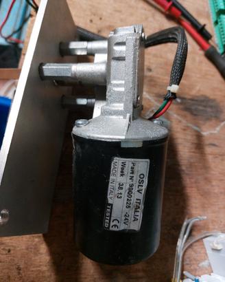 motoriduttore 24 v dv