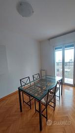 Tavolo vetro nero anticato e 4 sedie