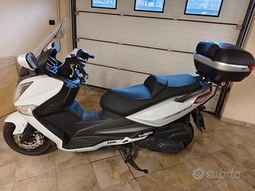 Scooter Sym Joymax 300