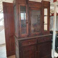 Credenza antica